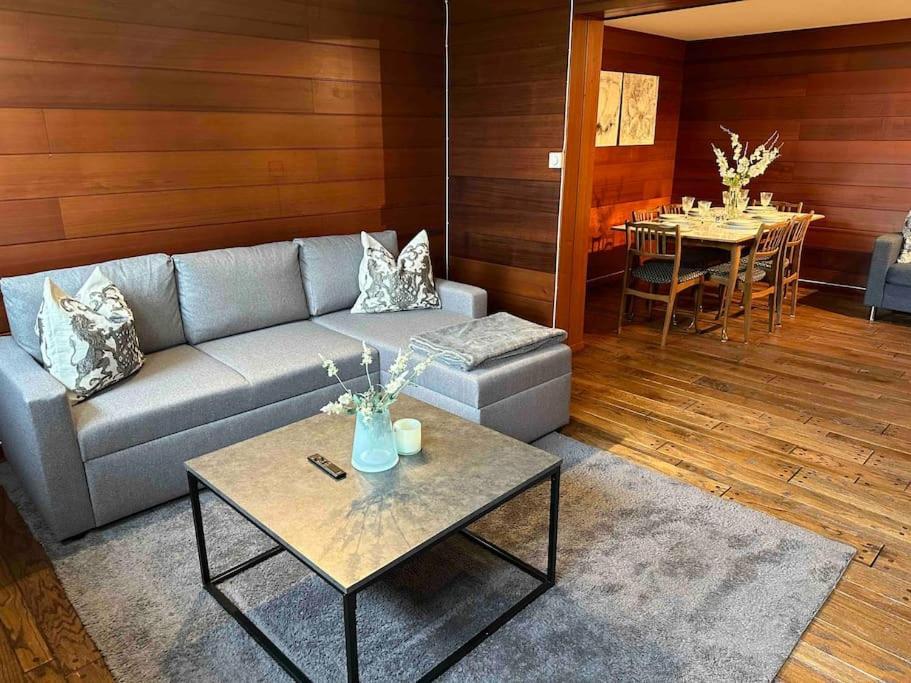 Nyoppusset Og Romslig Med 6 Soveplasser I Et Familievennlig Omrade Apartment *